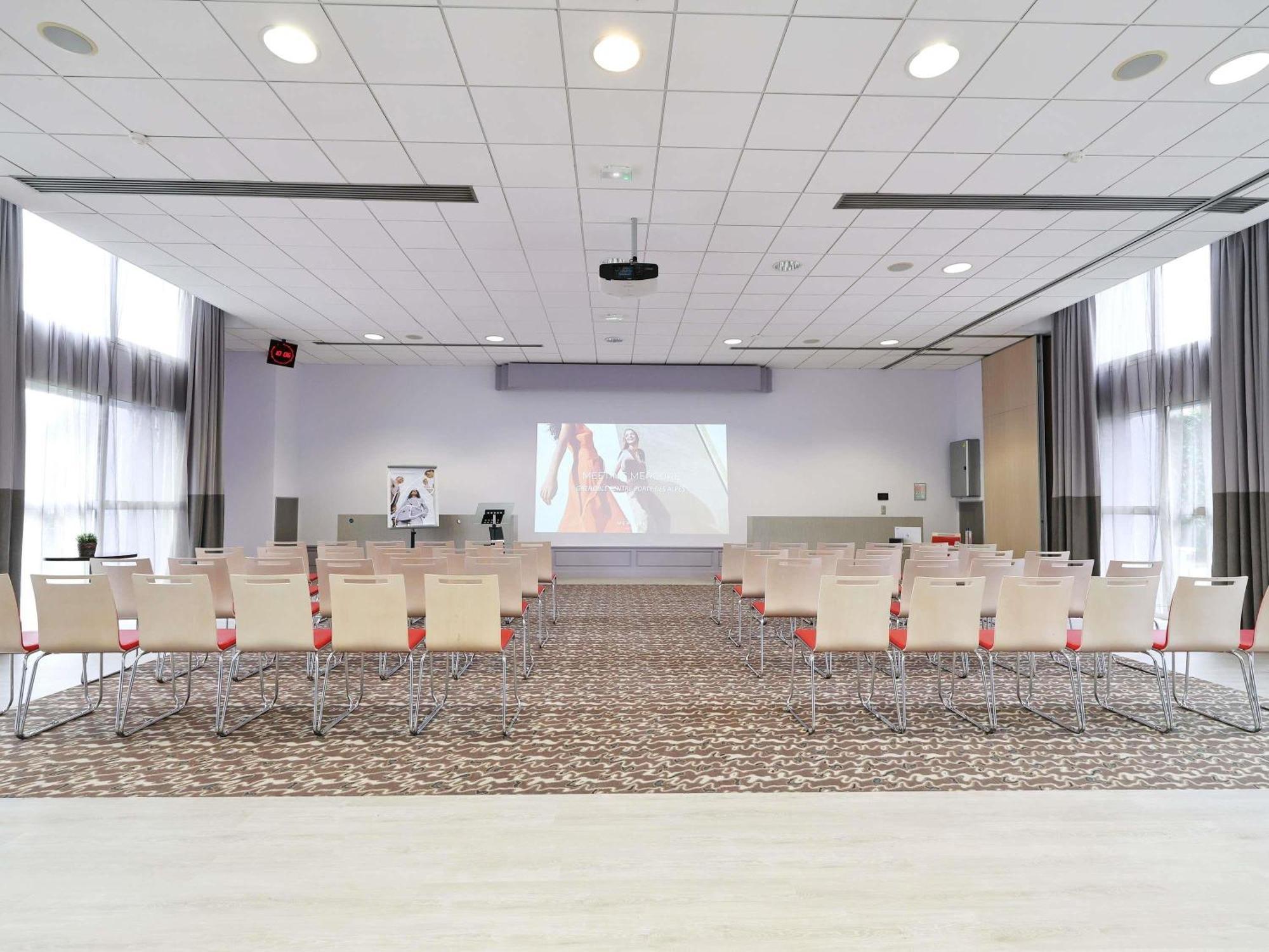 Mercure Grenoble Centre Porte Des Alpes Екстер'єр фото